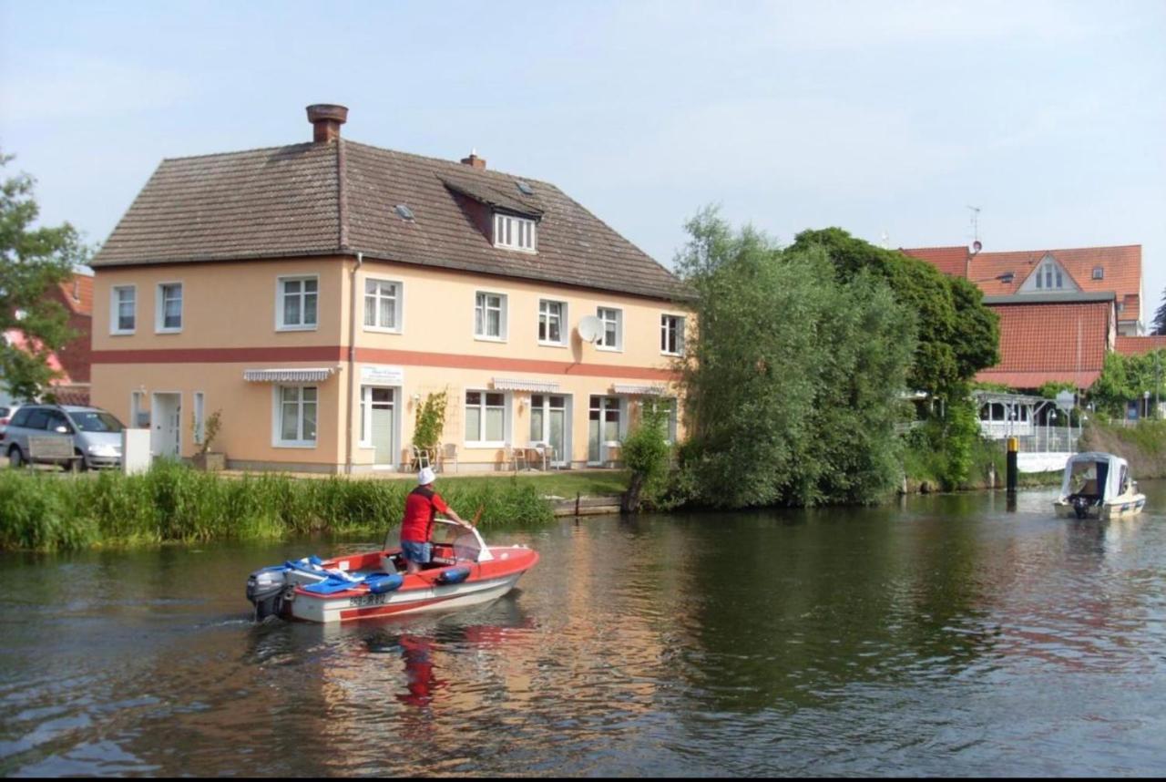 Ferienwohnungen Direkt An Der Elde Lübz Exteriör bild